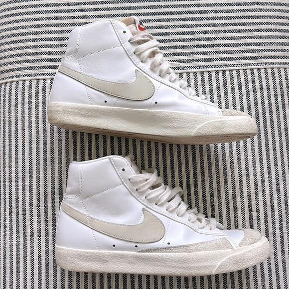Nike Women’s Blazer '77 Vintage Mid Light Bone Sneaker Size 8 - Picture 14 of 15
